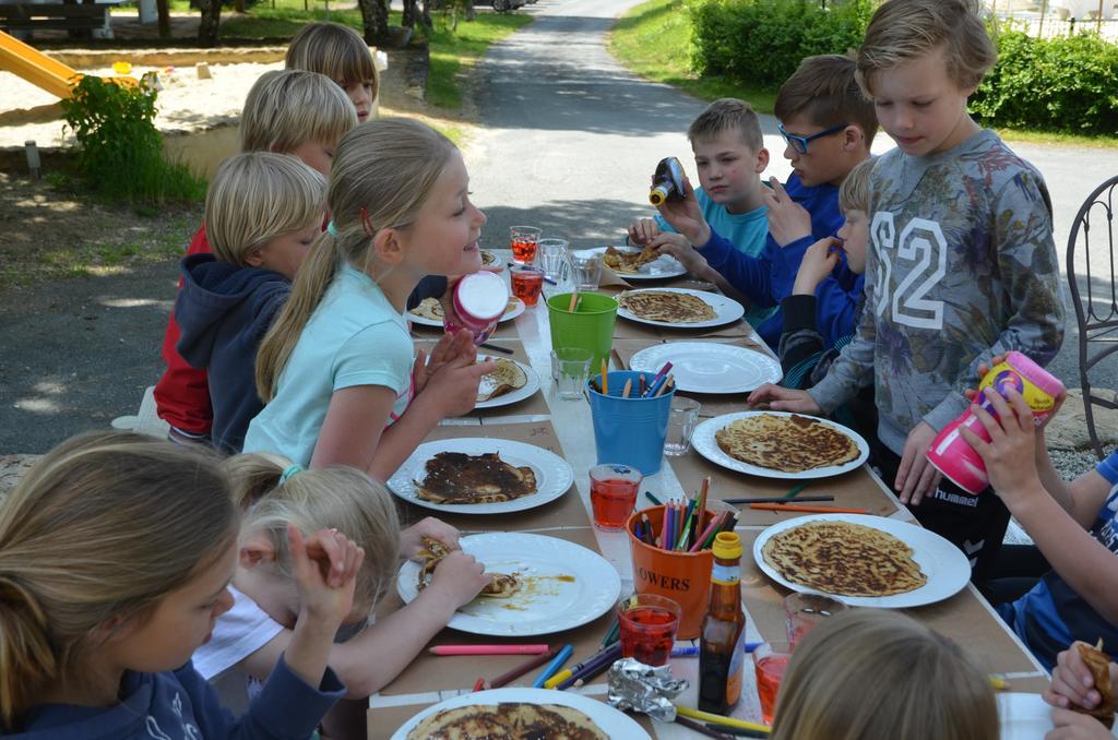 Camping Le Clou Coux-et-Bigaroque-Mouzens Екстер'єр фото